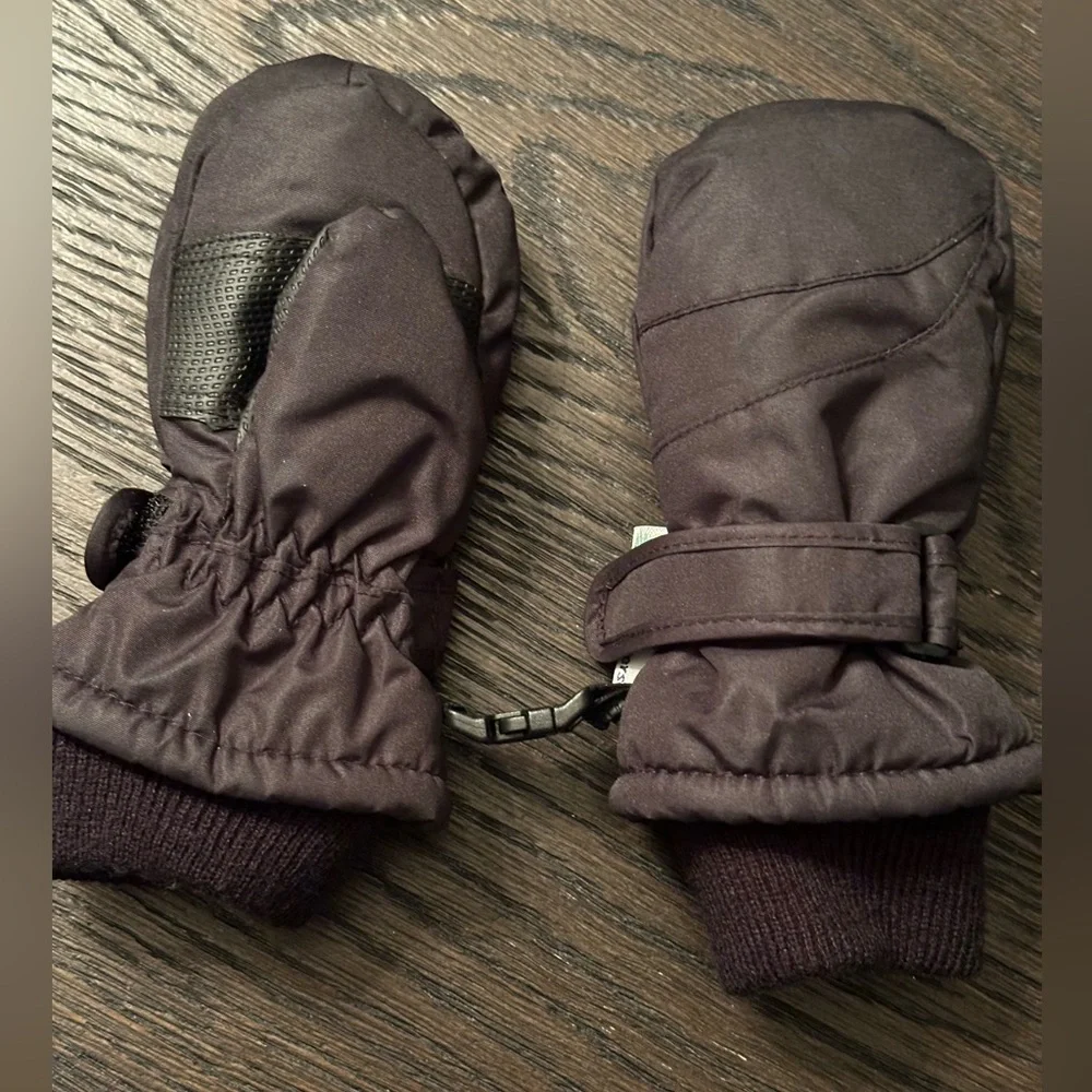 3M Thinsulate Black Kids Mittens